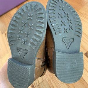OshKosh B'gosh Shoes - NWOT toddler tall boots 👢 OshKosh B'gosh Shoes - NWOT toddler tall boots 👢